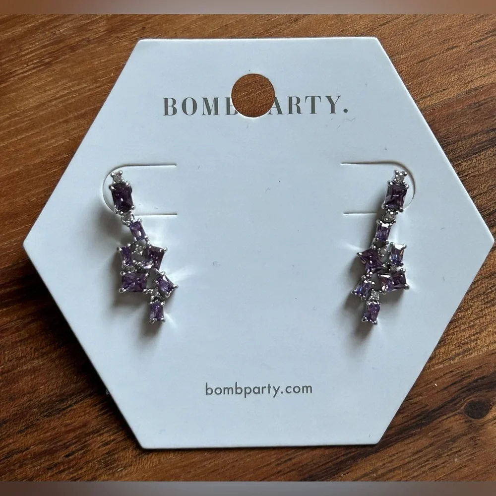 Bomb Party beautiful earrings